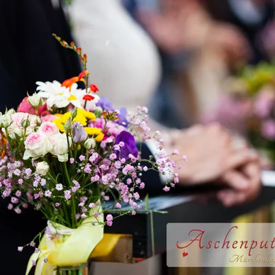 Hochzeitsfloristik Galerie #10 (3) - Brautstrauß und Hochzeitsdekoration von Blumen Vergissmeinnicht in Aldrans, Tirol